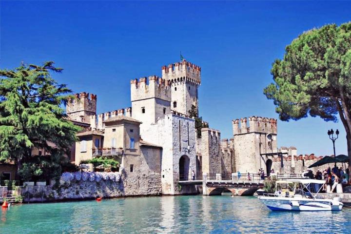 Residenza Principe Amedeo City Center Free Parking Verona Exteriör bild